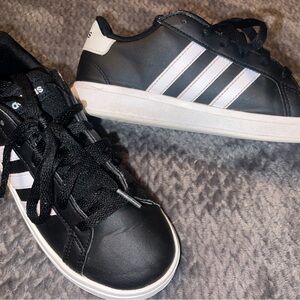Adidas Classic Black and White Shoes, kids size 3